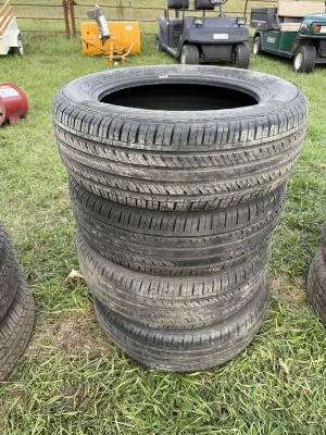 4 - Tires 215/60R17