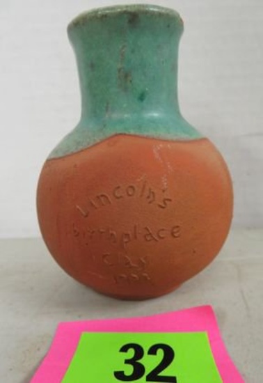 Antique 1933 World's Fair Lincoln Souvenir Pottery Vase