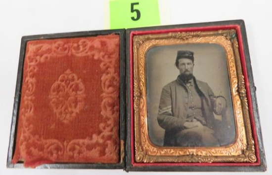 Civil War Union Soldier (Corporal) Tintype Photo in Broken Case