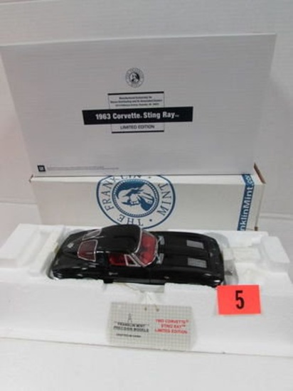 Franklin Mint 1/24 Diecast 1963 Corvette Stingray Le Mib