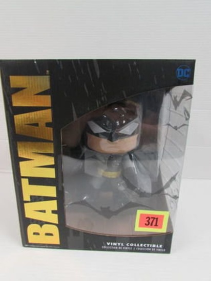 Batman Funko Super Deluxe Large Scale Vinyl Figure Mib