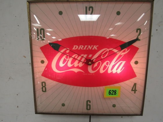 Excellent Vintage Coca Cola Boat Tail Lighted Glass Pam Style Clock.