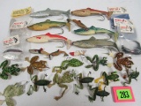 Grouping Of Vintage Fishing Baits Incl. France-rubber, Rubber Frogs, Herters Etc.