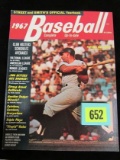 1967 Street & Smith's Baseball Annual Harmon Killebrew Cover
