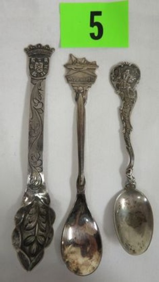 Lot Of (3) Antique Sterling Silver Souvenier Collector Spoons (total Wt.40 Grams)