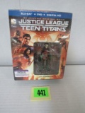 Justice League Vs Teen Titans Blue Ray Dvd Set W/ Robin Figure Mib