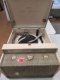 Vintage 1960s Silvertone Syntronic 4 Speed Record Player w/ AM Radio