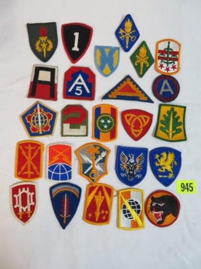Lot of (25) US Military Army Patches
