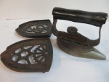 Antique Harper #35 Sleeve Sad Iron w/ (2) Trivets Including Griswold