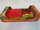 Vintage 1950's Renwal Toys Plastic Garage in Orig Box W/ Cars