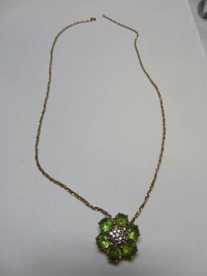 Beautiful 10K Gold Necklace with Peridot & Diamond Pendant (Total wt. 3.6g)