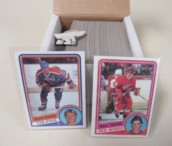 1984-85 Topps Hockey Complete Set (1-165) Yzerman RC