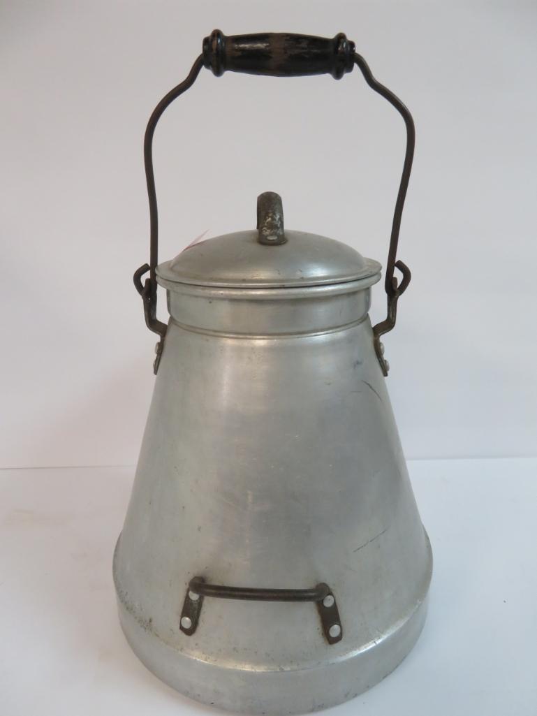 Sold at Auction: WEAR-EVER ALUMINUM COFFEE POT