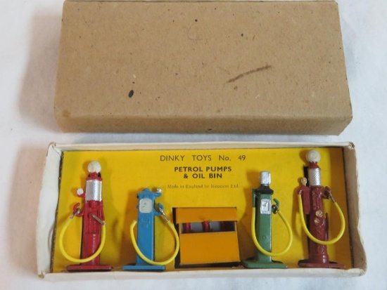 Outstanding NOS Dinky Toys 49 Petrol Gas Pumps MIB
