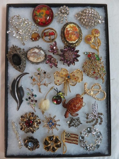 Case Lot of Vintage Costume Jewelry Brooches/Pins, Some Signed Pieces