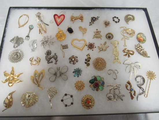 Huge Case Lot of Vintage Costume Jewelry (Mostly Brooches)