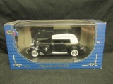 1:32 Scale Diecast 1933 Cadillac Fleetwood by Signature Models