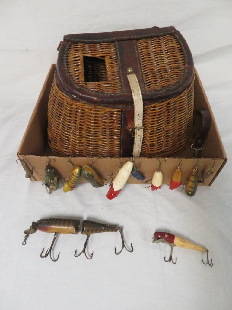 Excellent Antique Red Head Fishing Creel w/