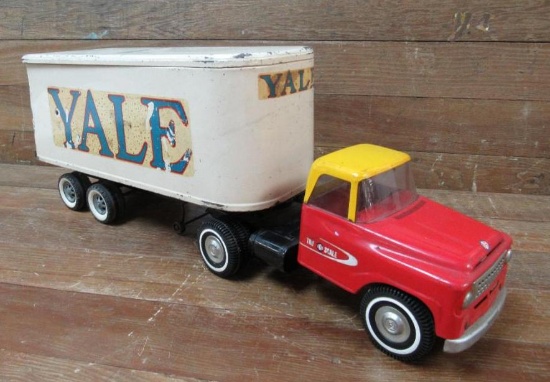 Rare Vintage 1960's Tru-Scale 22" Yale Semi Truck