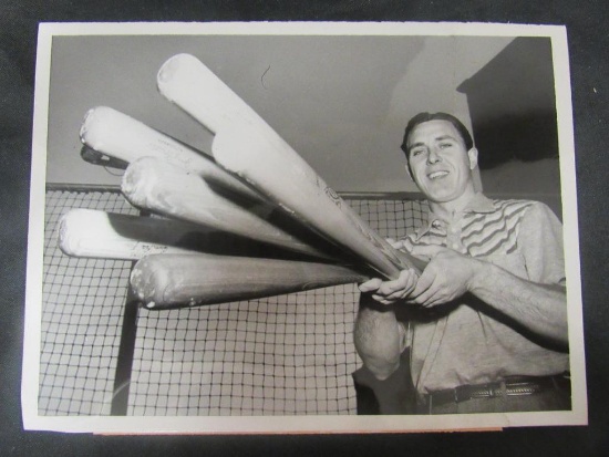Gil Hodges 1952 Dodgers Press Photo