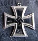 Original WWII 1939 German Nazi Iron Cross Medal