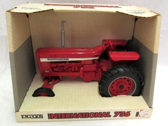 Vintage ERTL International 756 Farmall 1/16 Scale Die Cast Tractor MIB