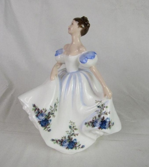 Vintage Royal Doulton HN3263 Beatrice 8" Porcelain Figure