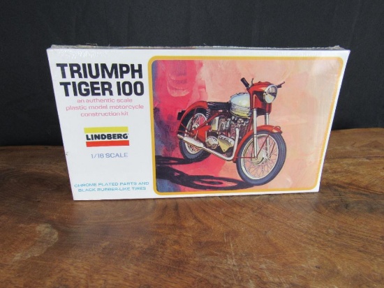 Vintage Lindberg 1:16 Scale Triumph Tiger 100 Motorcycle Model Kit Sealed