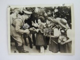 Great 1938 Hitler w/Children Press Photo