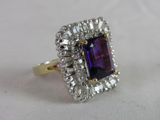 Outstanding 14k Gold Amethyst and Diamond Ladies Cocktail Ring, Size 7