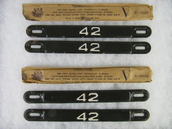 (2) Sets Rare 1942 Michigan Metal License Plate Tabs/ Bars in Original Envelopes