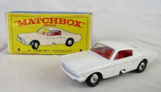 Vintage Matchbox 1:64 No. 9 Ford Mustang in Orig. Box
