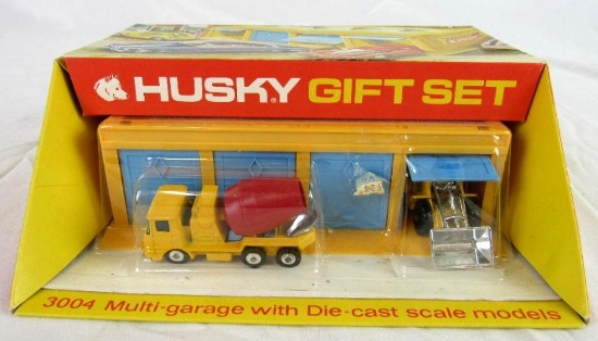 Rare Vintage 1960's Husky 1:64 #3004 Multi-Garage Gift Set Sealed MIB