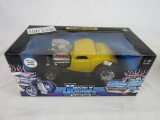 Muscle Machines 1:18 '33 Ford Coupe Diecast