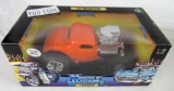Muscle Machines 1:18 Diecast 32 Ford Roadster - Orange MIB