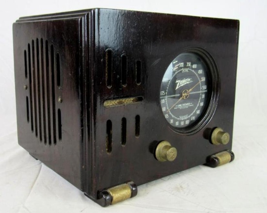 Antique Zenith Model 5-R-216 Long Distance Radio