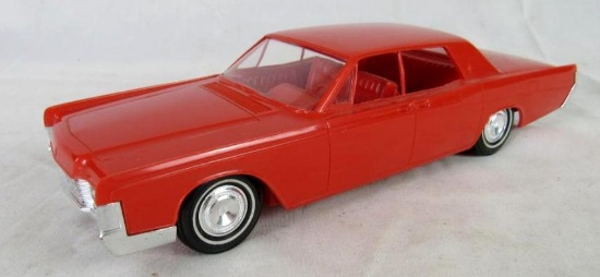 Vintage 1968 Lincoln Continental Promo Car Red 1:25 Scale/ Friction Drive