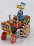 Antique Linemar Japan Tin Wind-Up Donald Duck Disney Dipsy Car