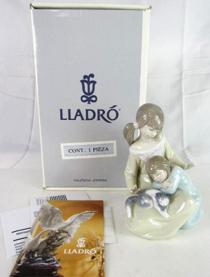 Beautiful Retired Lladro "Little Sister" w/ Cat Figurine MIB 7"