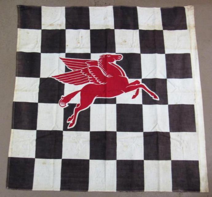 Mobil　ペガサス　旗 Antique Mobil Pegasus Canvas Checkered Flag 36 x | Proxibid