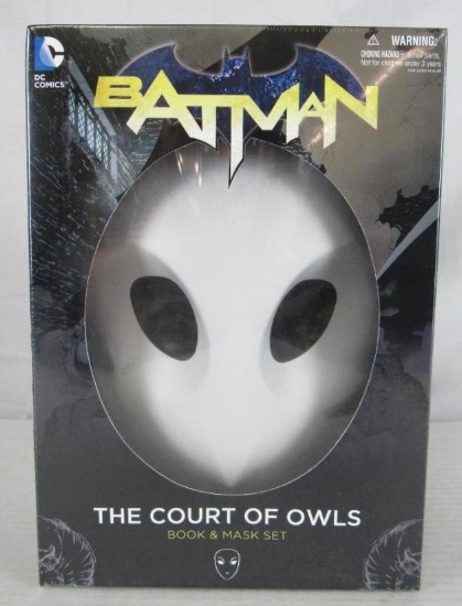 NOS Sealed DC Comics The Court of Owls Book & Mask Set