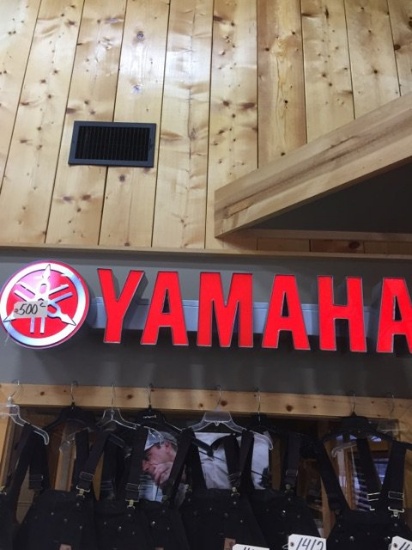 Lighted Yamaha Logo Sign