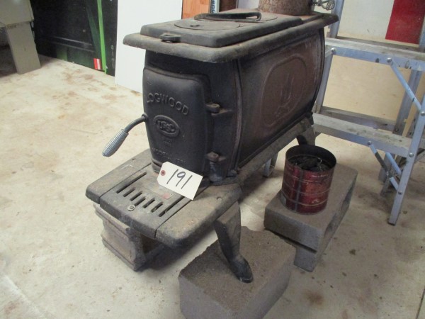 Logwood Model 1261 Wood Stove | Proxibid