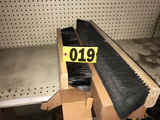 Lot of broom heads, assorted sizes