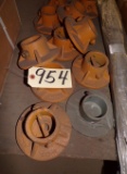 Approx. (10) Cast iron jack bases