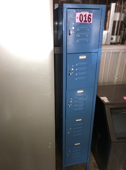 5 Compartment lockers (blue)