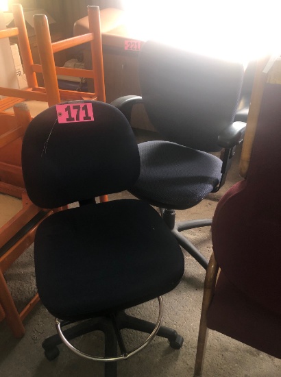 (2) Rolling high office chairs