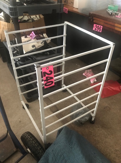 Wire rack holder