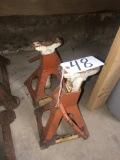 Pair of jack stands, 12