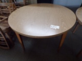 4ft Round table